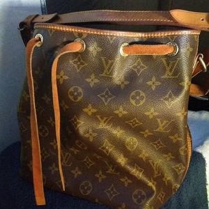 Louis Vuitton vintage petite noe